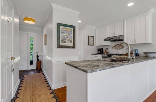 Mathews Cottage | WATERFRONT Southern Living Upscale Cottage close to Main St! Time to RELAX!