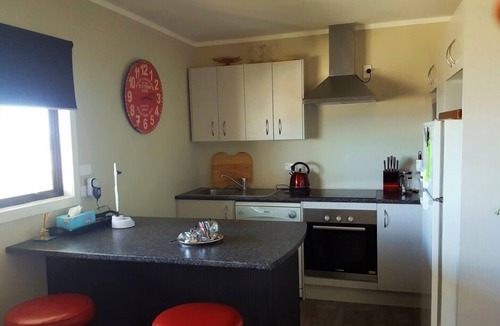 Thames House | Waterfront, Stunning Sunsets and Great Location.