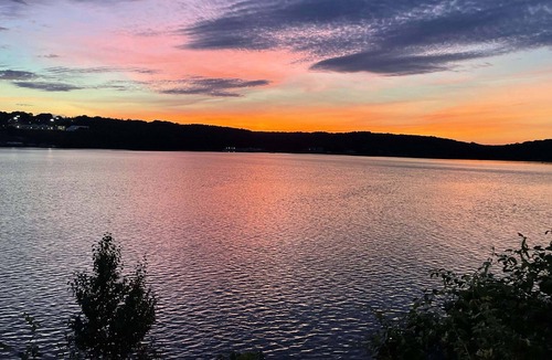 Conning Towers Nautilus Park Apartment | "Waterfront Sunsets” Guest House