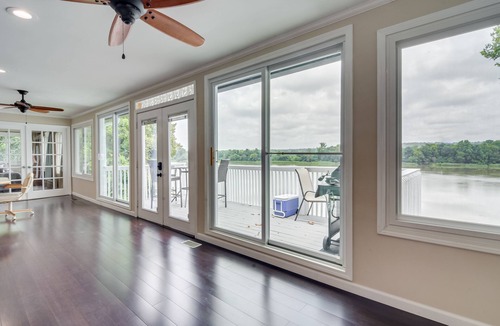 Augusta House | Waterfront Terrace~7 mins to Masters~Pool~Kayak~BBQ~ UPSTAIRS UNIT