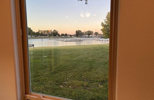 Walden on Lake Conroe House | Waterfront Townhome in Walden -Great view, yard, dock, and easy water access.