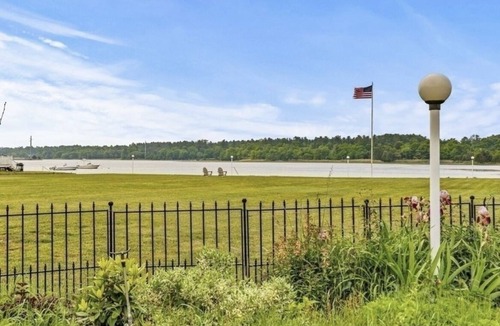 Weweantic House | Waterfront