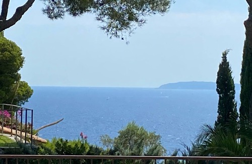 Cap Benat Villa | Waterfront villa
