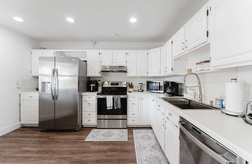 Florida North Atlantic Coast Villa | Waterfront Villa | BBQ, Pool, Cinema and Tiki