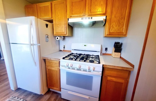Kincheloe House | Waterfront ~ View Freighters ~ King Bed ~ Firepit