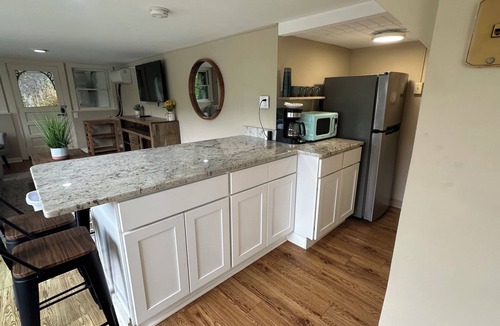 South Britain Apartment | Waterfront View - Unit F