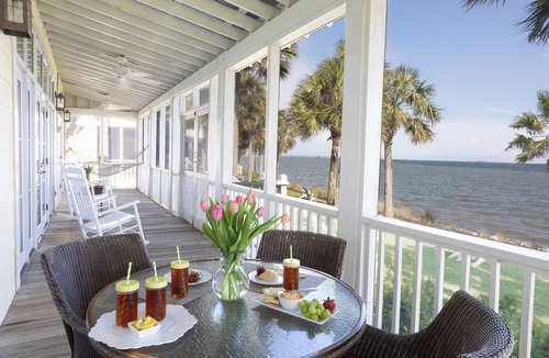 Charleston Cottage | Waterfront View w/pool Cottage - Min from Downtown!