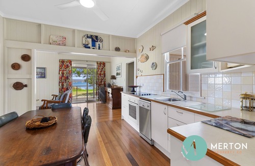 Tin Can Bay House | Waterfront Views