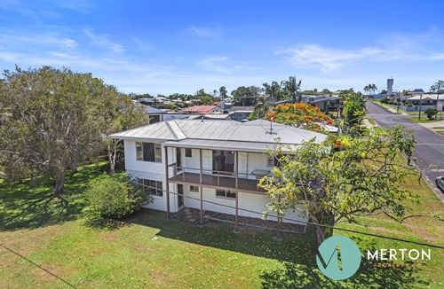 Tin Can Bay House | Waterfront Views