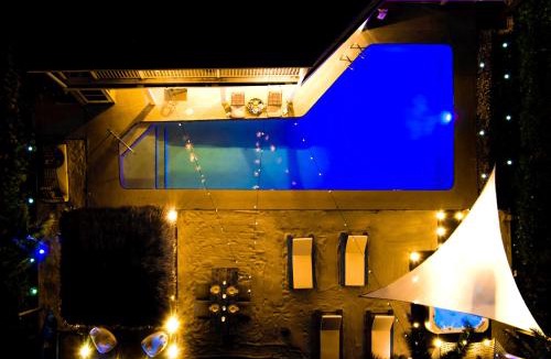 Florida North Atlantic Coast Villa | Waterfront Villa | BBQ, Pool, Cinema and Tiki