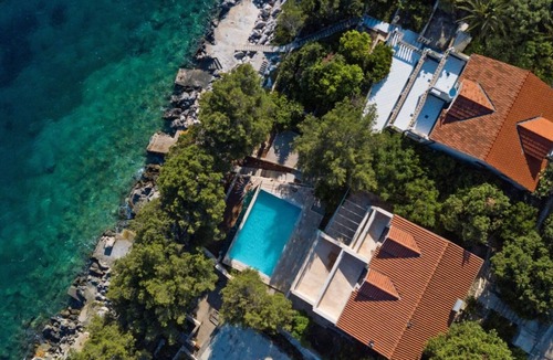 Prizba Villa | Waterfront Villa Dora by Villas Guide