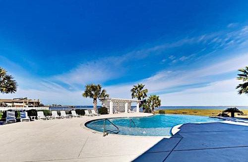 Rockport Apartment | Waterfront Villa on St Charles Bay