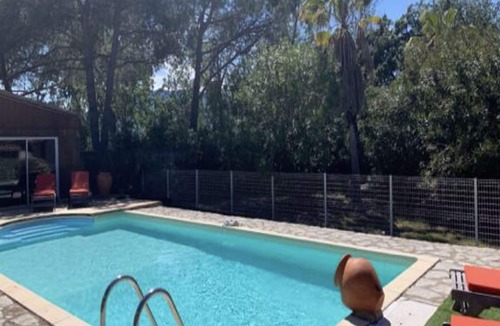 Pineto Villa | Waterfront villa with pool and jacuzzi