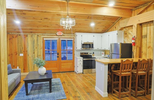 Brandon Cabin | Waterfront w/Fireplace Cozy Retreat