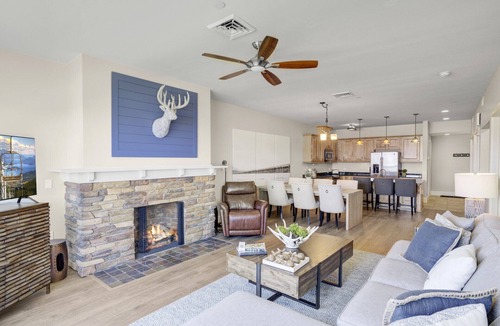 Sandpoint Condo | Waterfront w/Hideaway Bunk - Seasons at Sandpoint