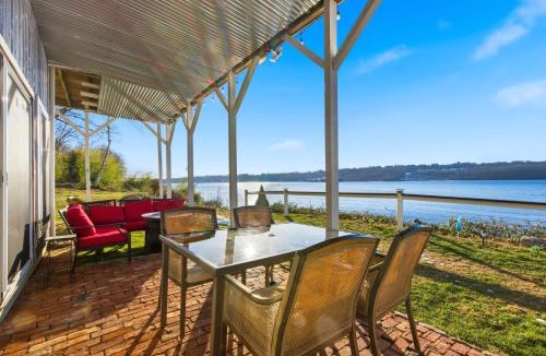 Conning Towers Nautilus Park Apartment | Waterfront Walk Out with Private Terrace