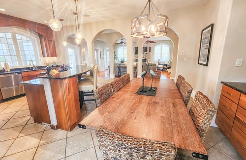 Sea Cottage Addition House | Waterfront, walk to Beach-5BR w/Views, Decks, Firepit & Amenities