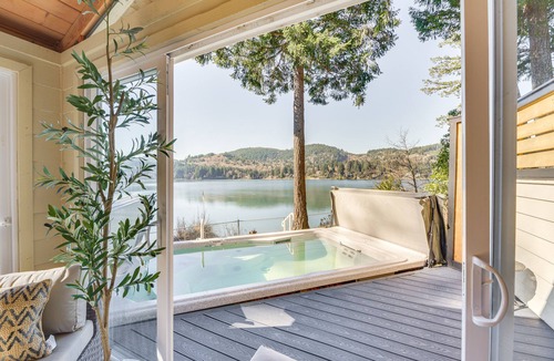 Olympia House | Waterfront Washington Getaway w/Hot Tub & Deck!