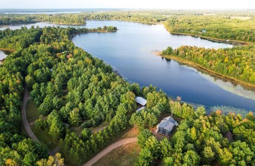 Webster House | Waterfront Webster Cabin w/Dock on Warner Lake!