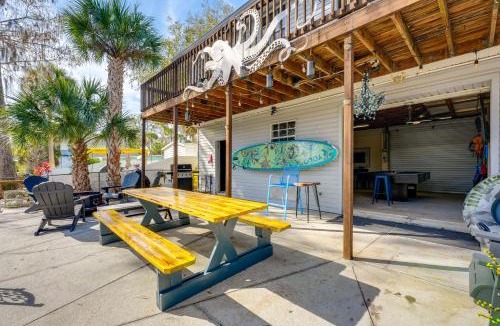 Weeki Wachee Gardens House | Waterfront Weeki Wachee Home with Dock and Game Room!