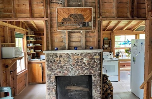 Perry Cottage | Waterfront 'Wildflower Cottage' w/Private Dock!