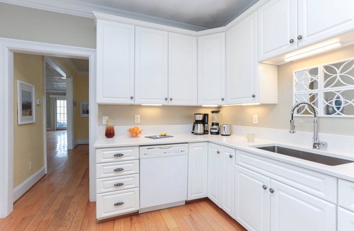 Willoughby Spit Cottage | Waterfront Willoughby Oasis