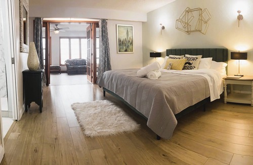 Dunnville House | Waterfront with $1M view!