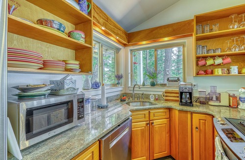 Olga House | Waterfront with a private deck