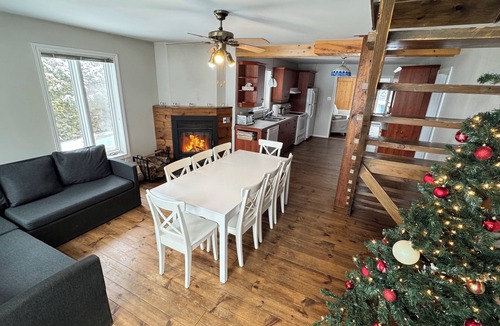 Eastman Ski Chalet | Waterfront with amazing sunset , inground salt spa and sauna