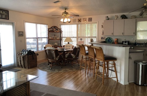 Crystal River House | WATERFRONT WITH VIEW. Book monthly for Winter 2027. Details below.
