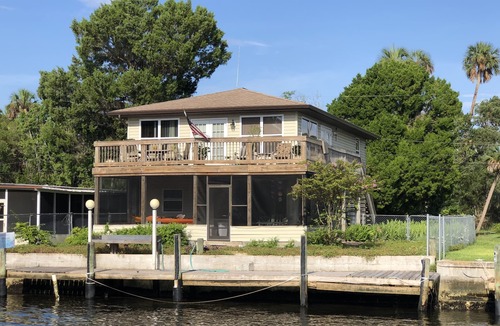 Crystal River House | WATERFRONT WITH VIEW. Book monthly for Winter 2027. Details below.