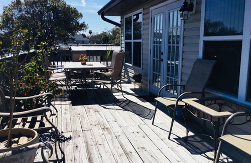 Crystal River House | WATERFRONT WITH VIEW. Book monthly for Winter 2027. Details below.