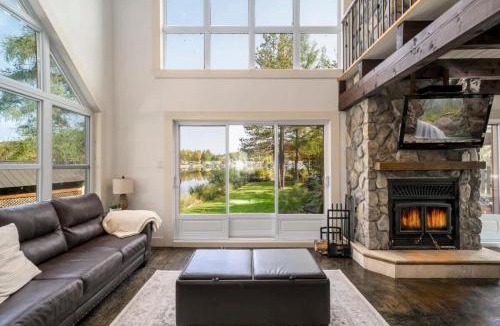 Saint-Raymond Ski Chalet | Waterfront with VIEW and SPA
