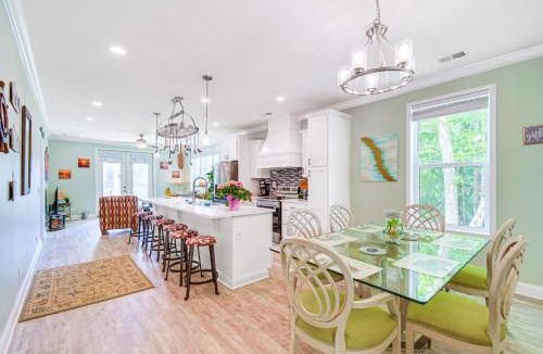 Elberta House | Waterfront Wolf Bay Home with Private Boathouse!