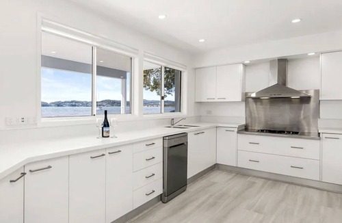 Salamander Bay House | Waterfront Wonderland, 41 Foreshore Drive