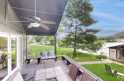 Saratoga Point House | Waterfront Wonder