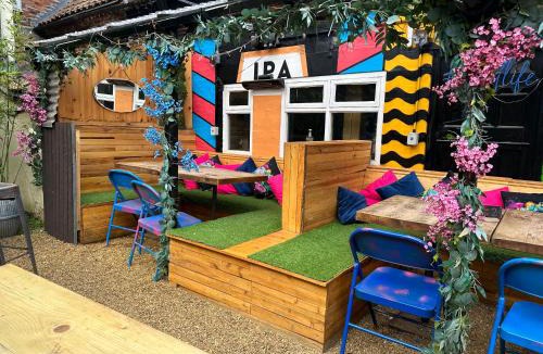 Sleaford Bed & Breakfast | Watergate YARD