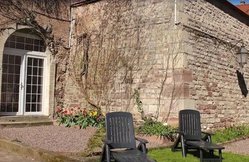 Luxeuil-les-Bains Apartment | WATERLOO-Apartment