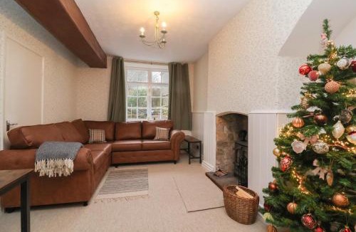 Ozleworth House | Waterloo Mill Cottage