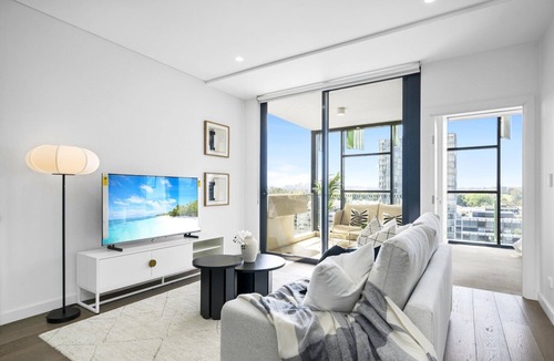 Waterloo Apartment | Waterloo Serenity Suite