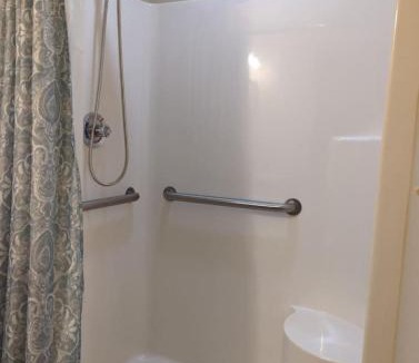 Waterloo Hotel | Waterloo Suites Queen 1