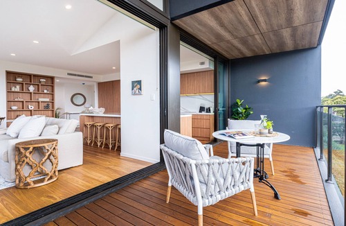 Waterloo Apartment | Waterloo - Sunny Modern Urban Sanctuary