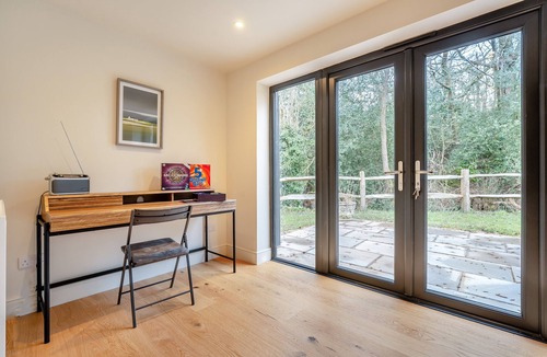 Ewhurst Green House | Watermans Vineyard Barn