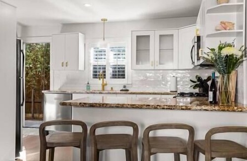 Carpinteria Apartment | Watermark Suite A