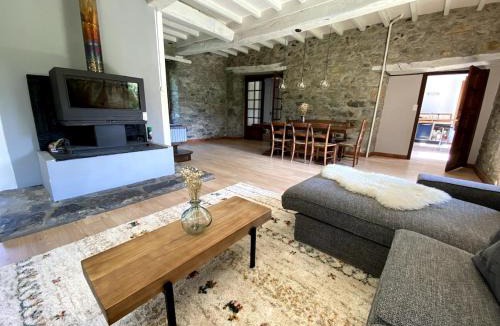 Montastruc-de-Salies House | Watermill in the mountains with private pool