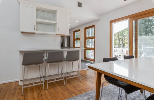Water Mill House | Watermill Retreat, minutes from Southampton Town Ctr, Farm stands, and Beaches!