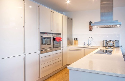 South Cerney House | Waters Edge 05, Amaranth Lodge (P)