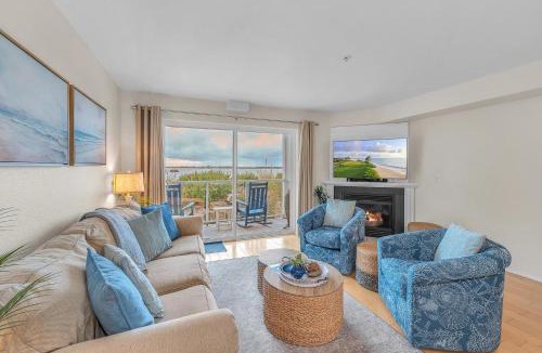 Lincoln City House | Waters Edge 108 - Blue Chair Bay