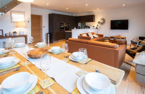 South Cerney House | Waters Edge 15, Kingsholm (P)