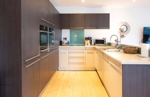 South Cerney House | Waters Edge 15, Kingsholm (P)